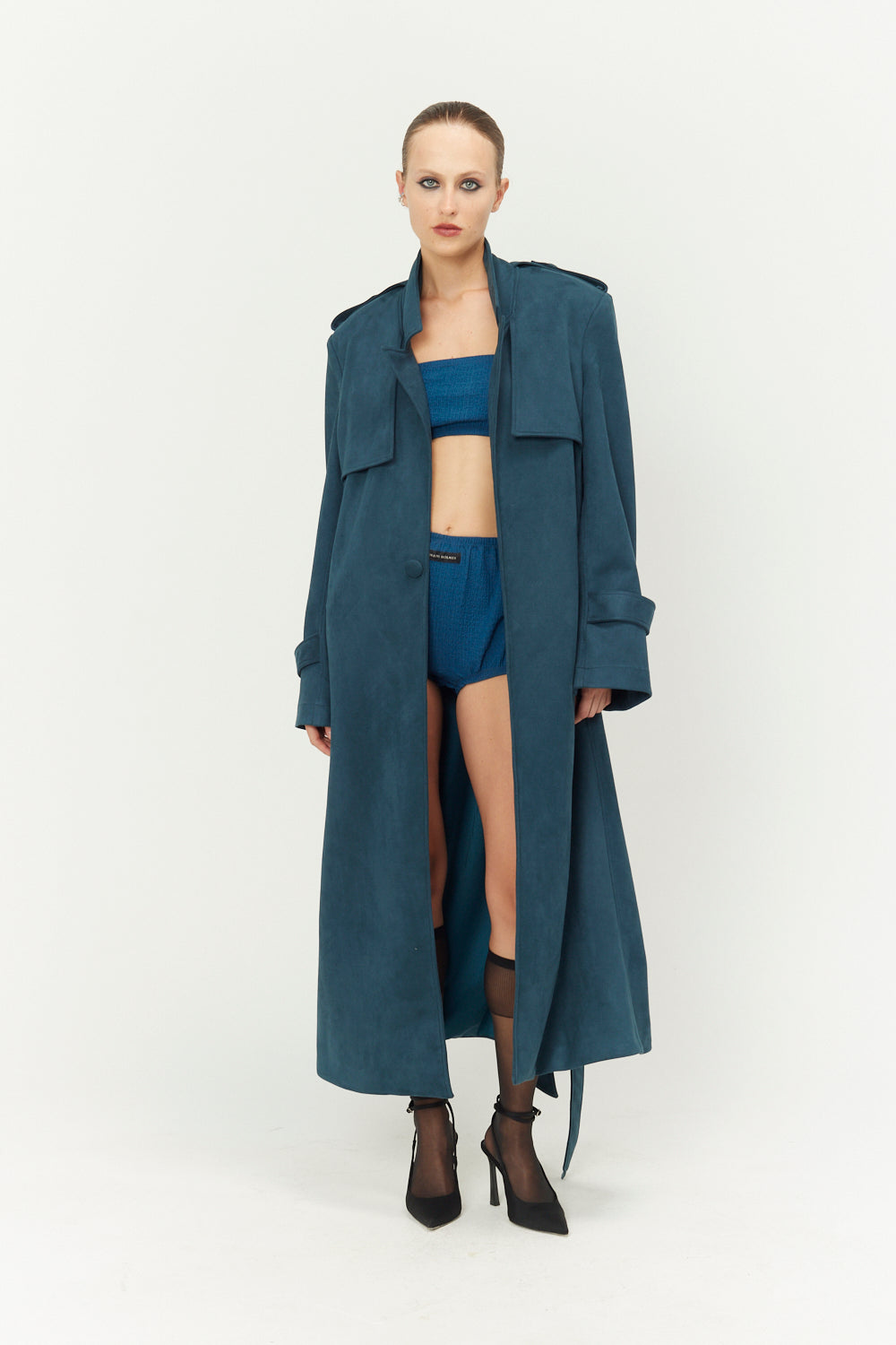 ENTREGA INMEDIATA Abrigo Trauco Petroleum Blue