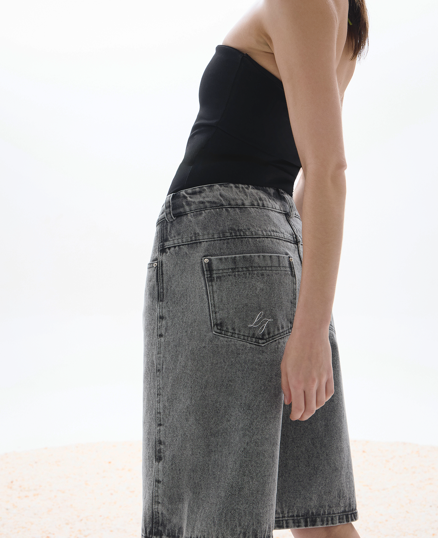 Maka Bermuda Jeans - Grey